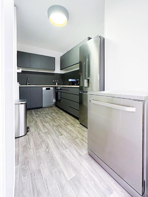 6pers-balcony-paris 12-hopital Trousseau Appartement Parijs